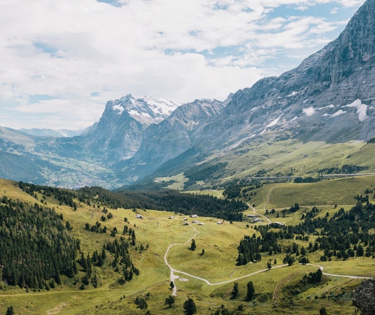 marco-meyer-e-a-aj-kage-km-i-unsplash Mountains -Symbol for solid and lasting clocks and products