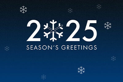 Visuel clé pour la période des fêtes 2024/2025 avec des vœux de saison et quelques flocons de neige.
