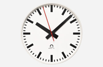 Mobatime Flex indoor analogue clock front view white housing
