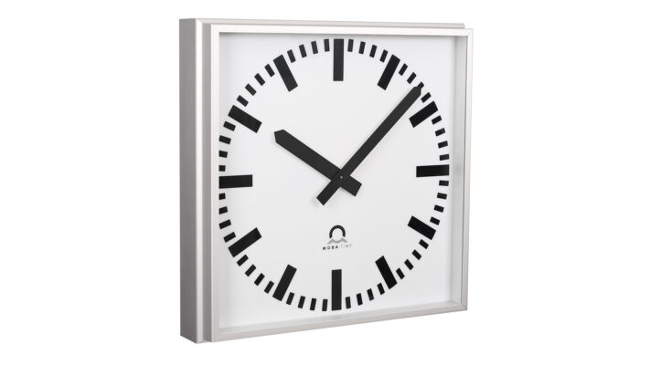 Mobatime profiline quad outdoor analogue clock metallic case (Aluminum), side view, square
