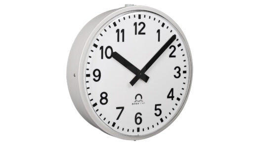 Horloge analogique extérieure Mobatime Metroline, boîtier métallique (aluminium) vue latérale