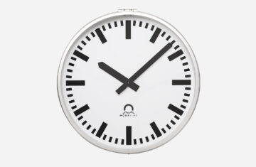 Mobatime Profiline outdoor analogue clock