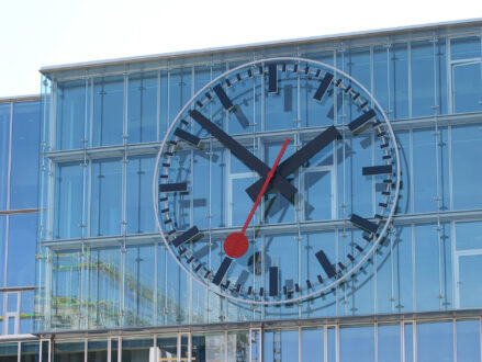 Facade Clocks SBB bahnhofsuhr Fassadenuhr MOBATIME