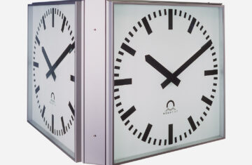 Mobatime PROFILINE 4-SIDED outdoor clock analogue