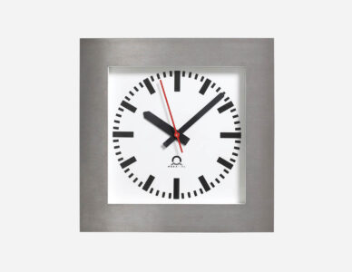 SLH-OP, front view, Stainless steel metallic case, analog indoor clock